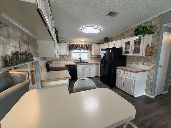 403 Tennis Lane a Winter Haven, FL Mobile or Manufactured Home for Sale